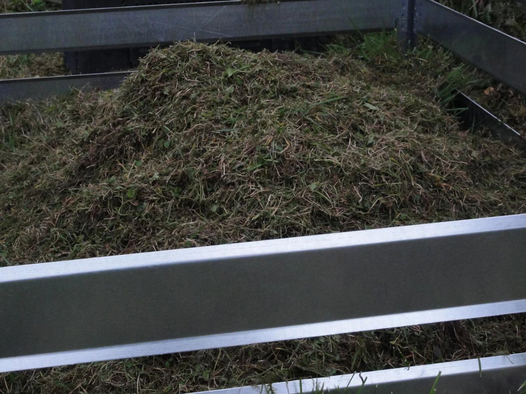 Verzinkter Gartenkomposter aus Metall zum Kompostieren